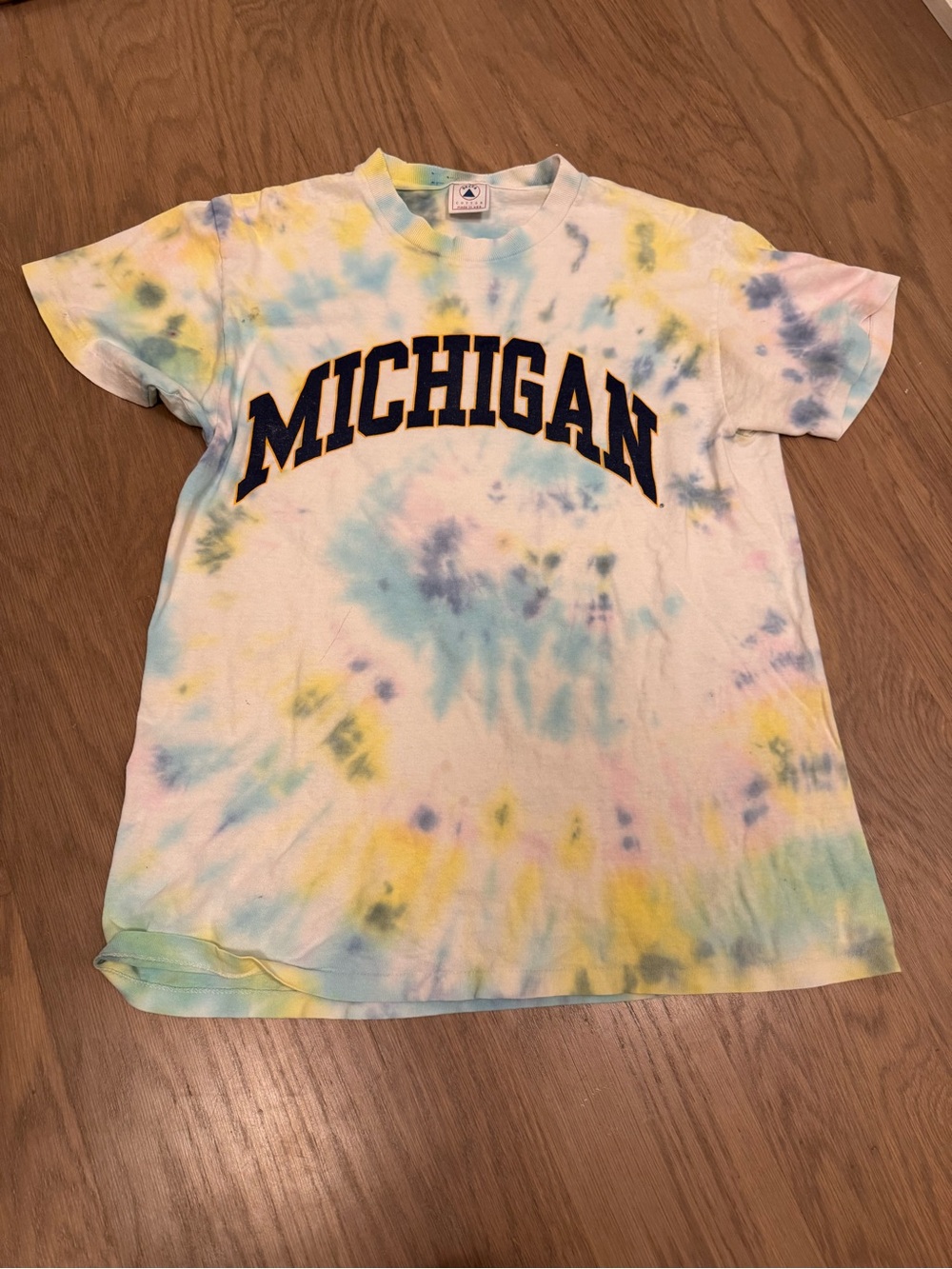 Vintage Michigan Wolverines Tie Dye T-Shirt made in the USA 100% cotton Delta T